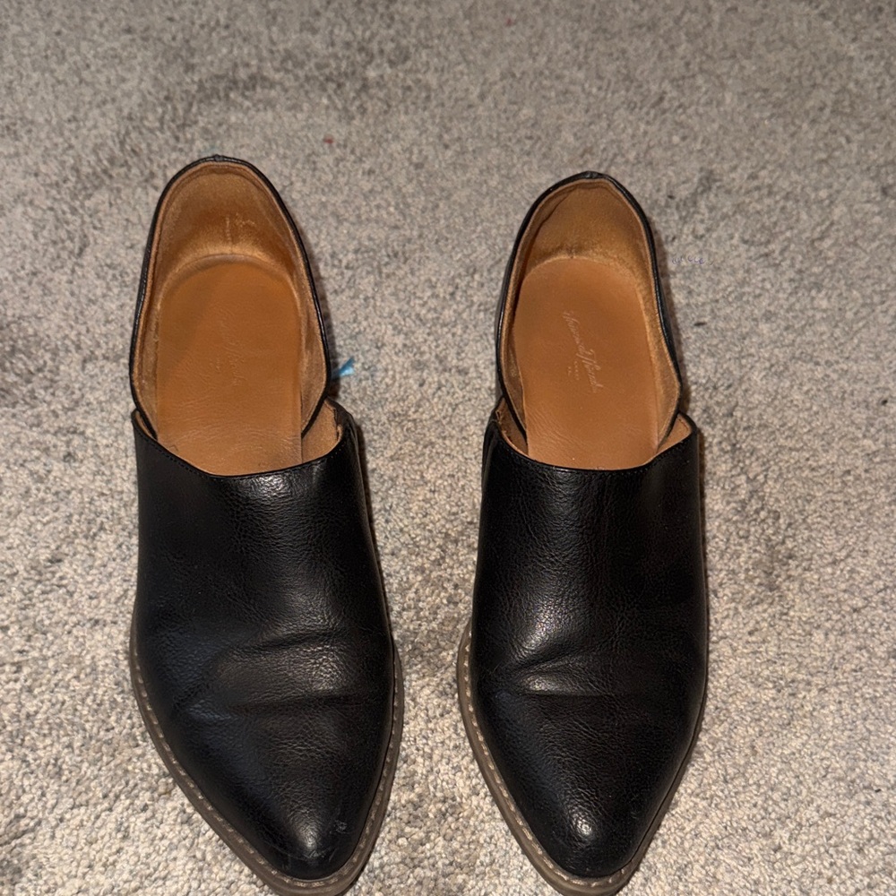 Women’s Universal Thread Black Ankle Booties